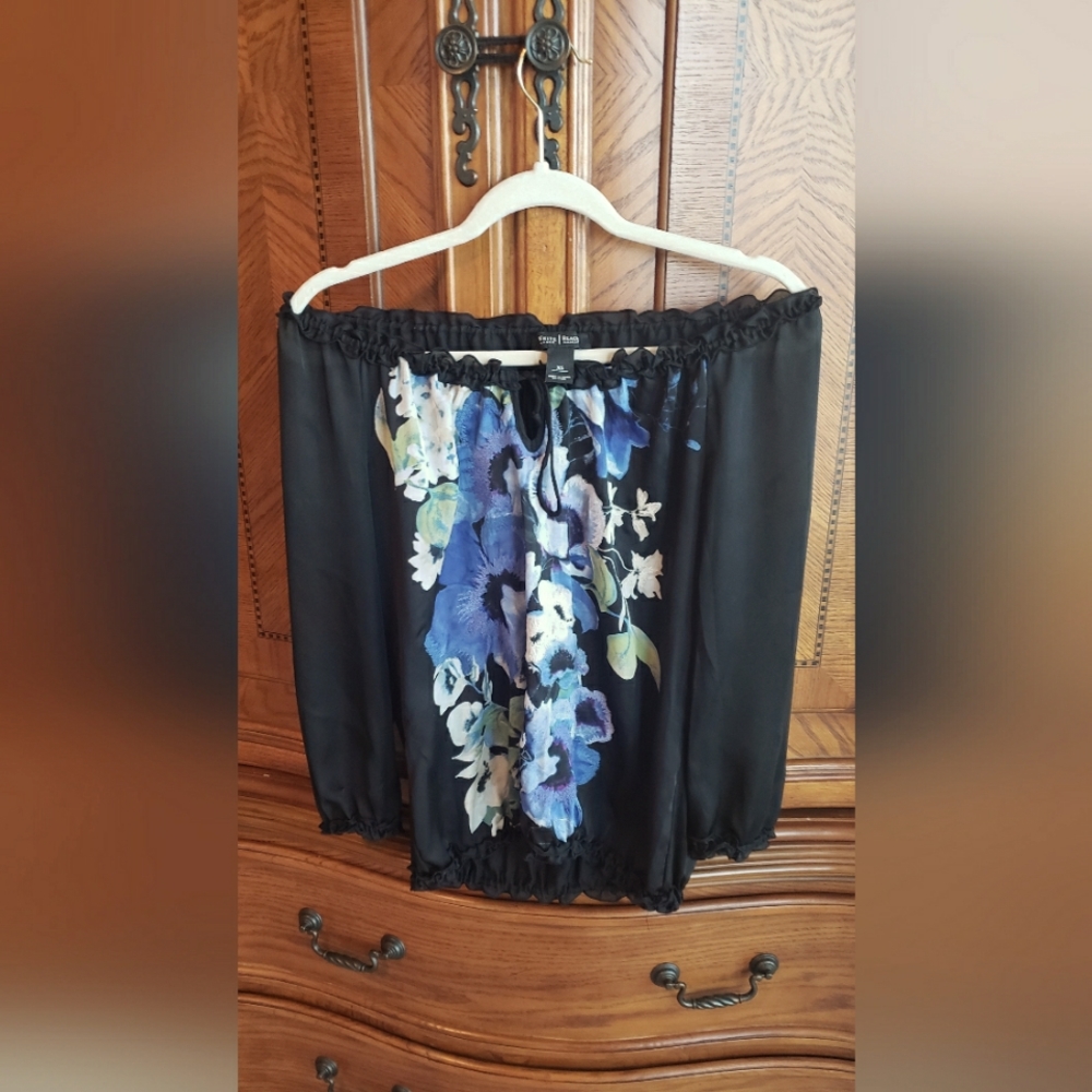 White House Black Market Black Floral Blouse Size XS
